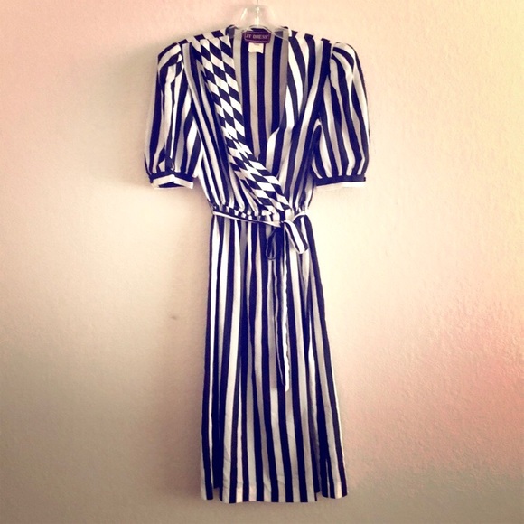 Vintage Dresses & Skirts - Vintage Midi Dress